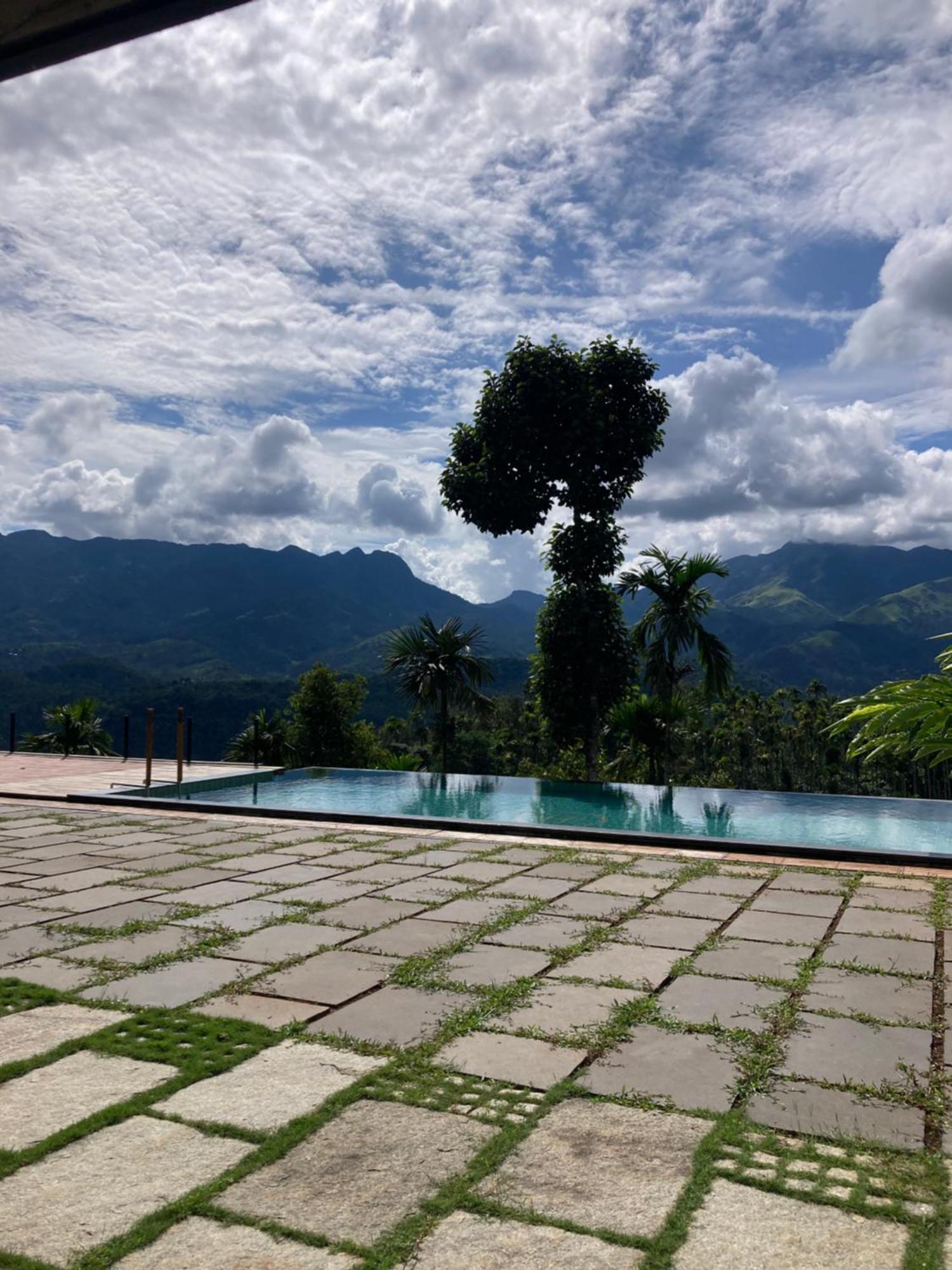 Homestay Namaha Meppādi Extérieur photo